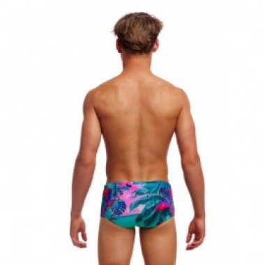 THE BEACH - GARCON - photo 1